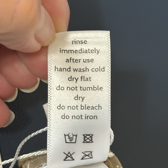 Andie Bikini Top M Olive Ditsy Floral Bora Bora NWT Convertible Straps 7765 - Picture 15 of 16